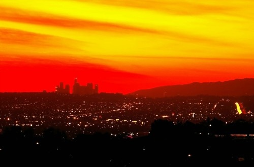 Západ slunce nad městem Los Angeles - zdroj Ron Reiring (Flickr)