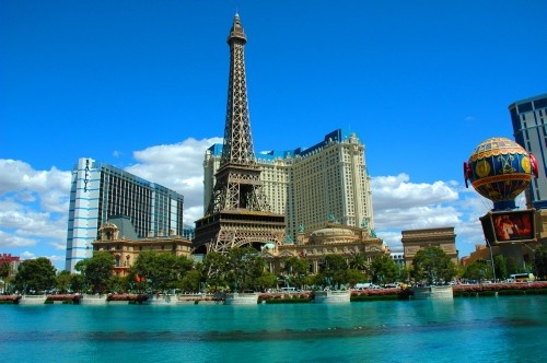 Eiffelova věž před Paris Hotelem v Las Vegas v Nevadě - zdroj thinboyfatter (Wikimedia Commons)